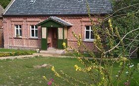 Ceglany Domek w Gryżynie